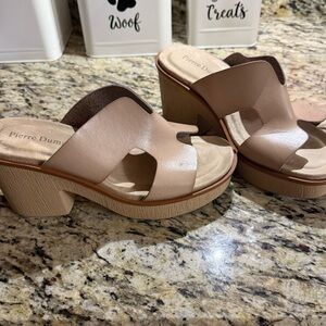 Pierre Dumas Women's Beige Chunky Heel Mules